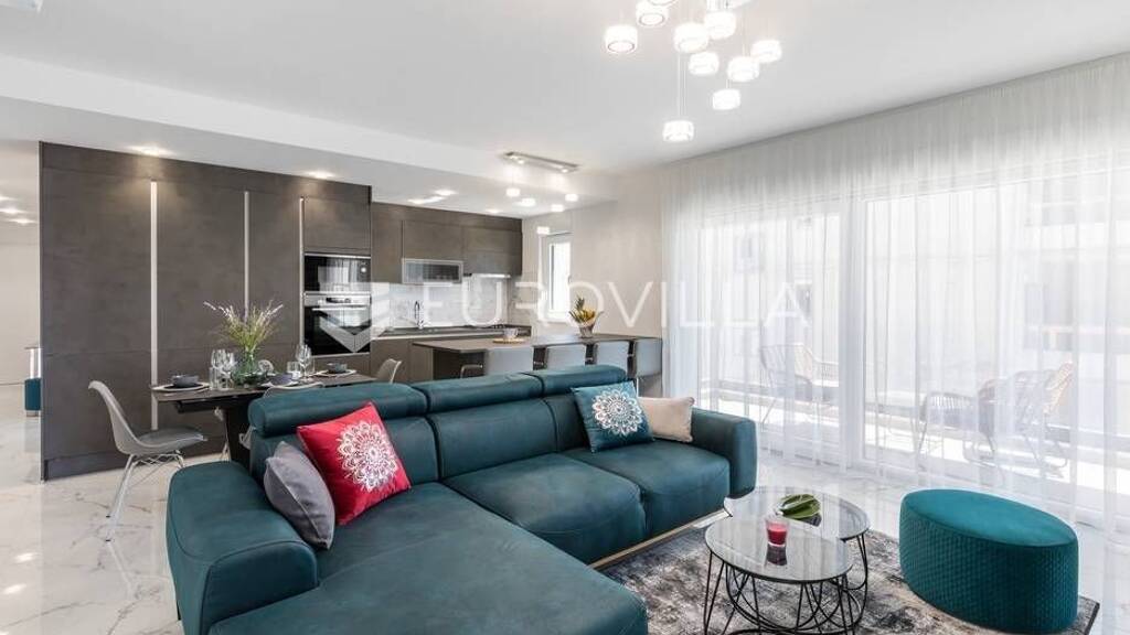 Wohnung zur Miete 1.600 € 2 Zimmer 93 m² 2. Geschoss Znjan Znjan - Stobrec 21000