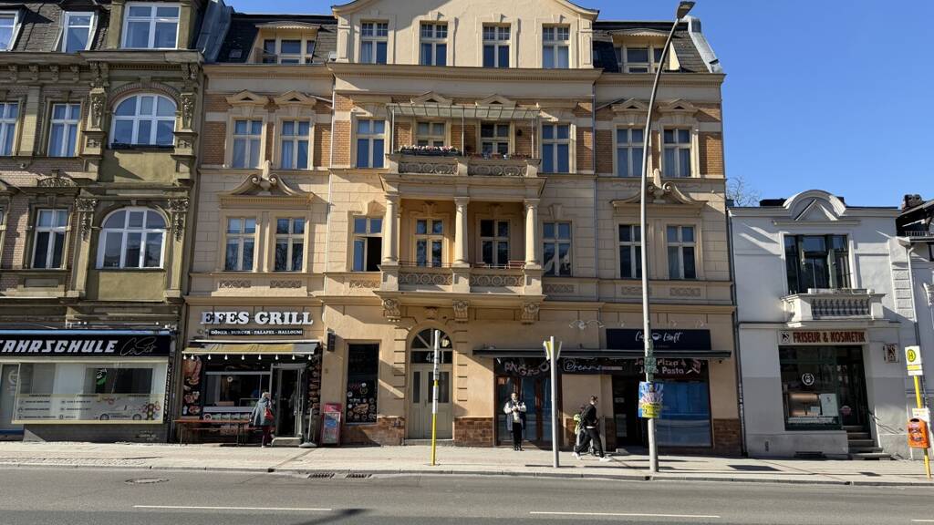 Mehrfamilienhaus zum Kauf als Kapitalanlage geeignet 1.998.000 € 700,1 m² 564 m² Grundstück Zehlendorf Berlin-Zehlendorf 14167