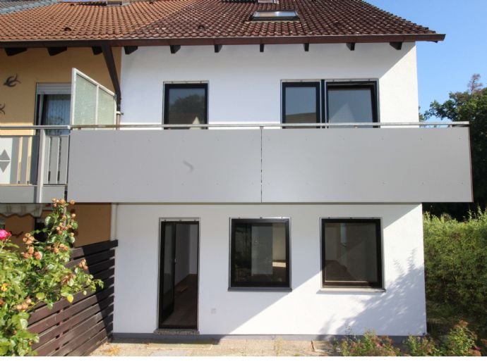 Doppelhaushälfte zur Miete 1.725 € 6 Zimmer 145 m²<br/>Wohnfläche 274 m²<br/>Grundstück 01.12.2024<br/>Verfügbarkeit Bussardweg 2 Niederndorf - Süd Herzogenaurach 91074