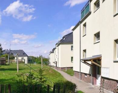 Wohnung zur Miete 186 € 1 Zimmer 31 m² Dachgeschoss, 2. Geschoss An der Kiesgrube 6 Mylau Mylau 08499