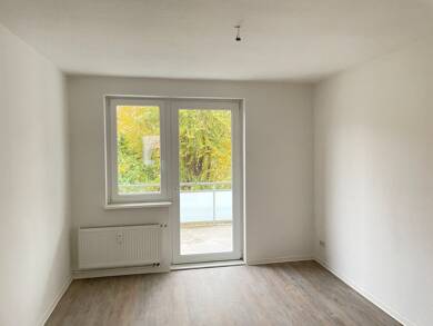Wohnung zur Miete 299 € 2 Zimmer 49,2 m² 1. Geschoss frei ab sofort Eggersdorfer Straße 11 Fermersleben Magdeburg 39122