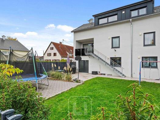 Doppelhaushälfte zum Kauf 749.000 € 10 Zimmer 200,6 m² 300 m² Grundstück Holzgerlingen 71088