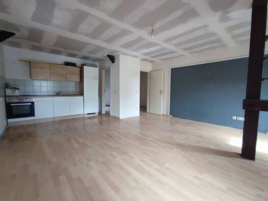 Wohnung zum Kauf 72.000 € 2 Zimmer 65 m² Geschoss 4/4 frei ab sofort Innenstadt Görlitz 02826
