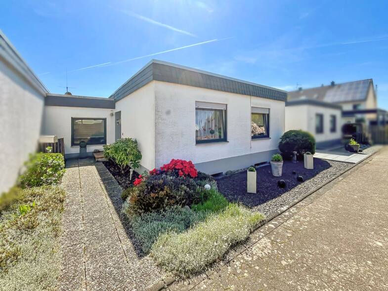 Bungalow zum Kauf 399.000 € 4 Zimmer 117,4 m² 230 m² Grundstück Buschhoven Swisttal 53913