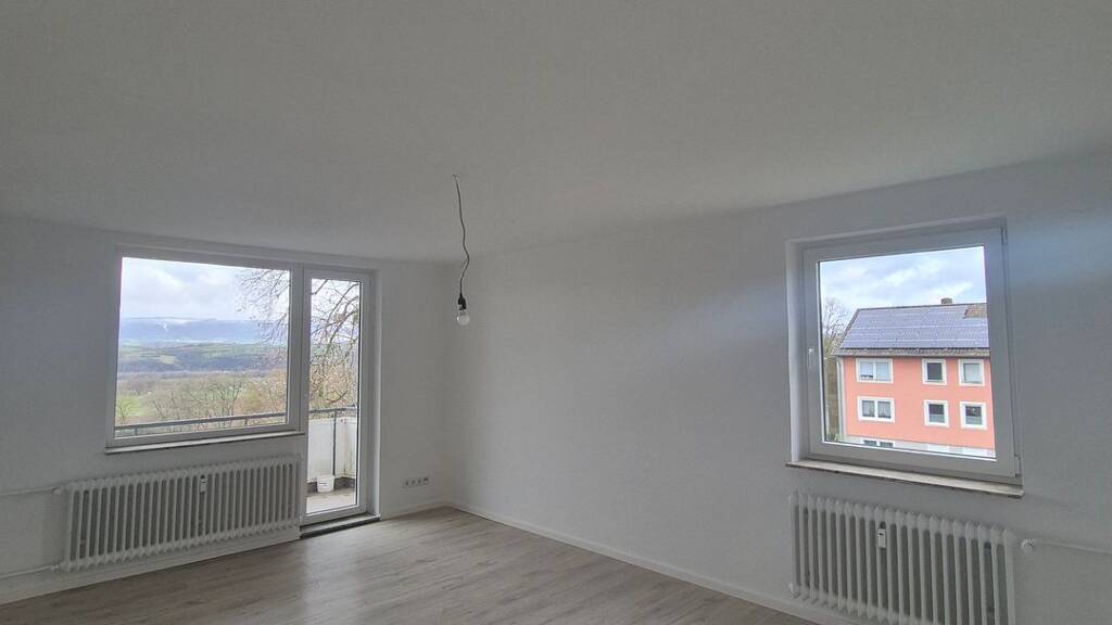 Wohnung zur Miete 580 € 4 Zimmer 77,9 m² 1. Geschoss frei ab 01.05.2026 Eschwege 37269