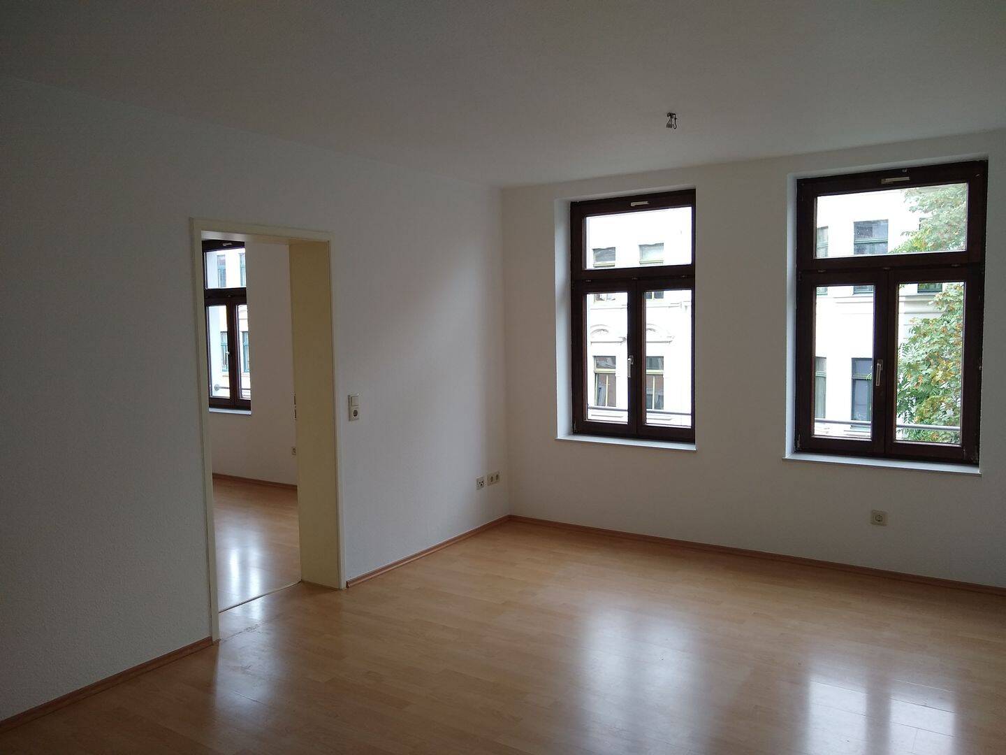 Property thumbnail 2