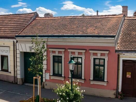 Haus zum Kauf 890.000 € 997 m² Grundstück Wien 1210
