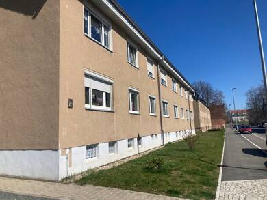 Wohnung zum Kauf 32.000 € 3 Zimmer 59 m² 2. Geschoss frei ab sofort Wetzelsgrüner Straße 8b Treuen Treuen 08233