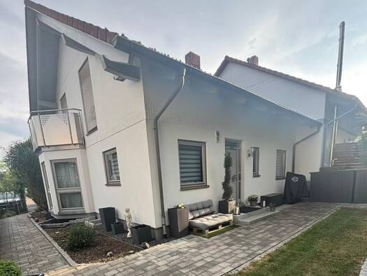 Doppelhaushälfte zur Miete 1.700 € 5 Zimmer 124 m² 368 m² Grundstück frei ab 01.11.2026 Bad Dürrheim Bad Dürrheim 78073