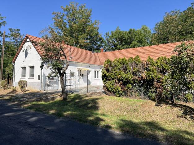 Einfamilienhaus zum Kauf provisionsfrei 74.900 € 4 Zimmer 105 m² 400 m² Grundstück frei ab sofort Kemeneskapolna 9553