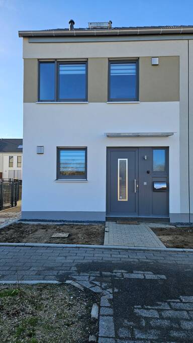 Haus zur Miete 2.050 € 4 Zimmer 110 m² 120 m² Grundstück Deutz Köln 50765