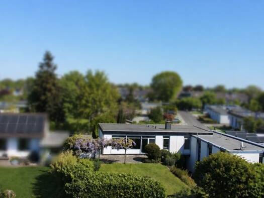 Bungalow zum Kauf 749.000 € 9 Zimmer 253 m² 755 m² Grundstück frei ab sofort Uedesheim Neuss 41468