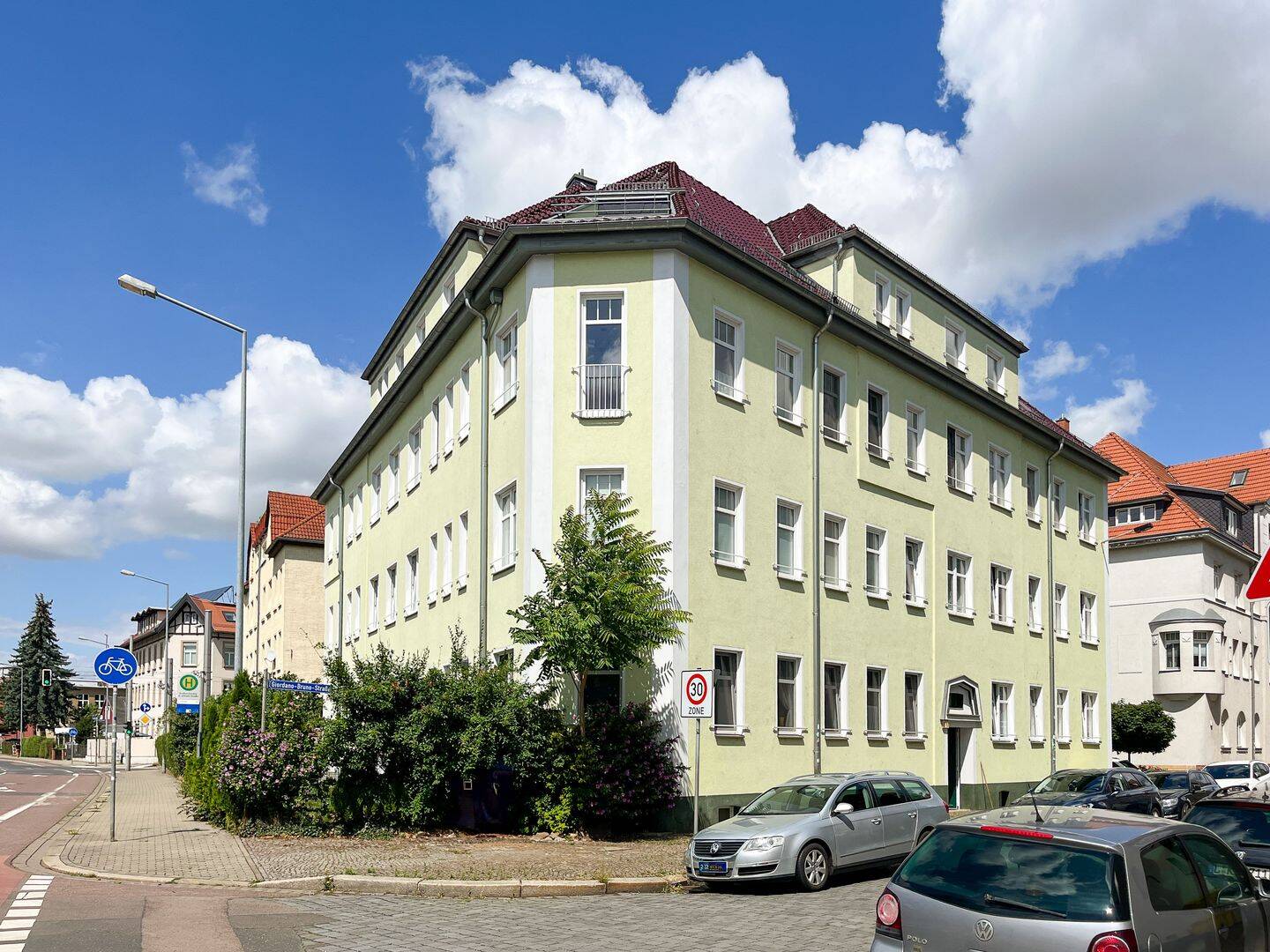 Property thumbnail 2