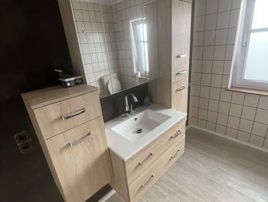 Wohnung zur Miete 700 € 4,5 Zimmer 115 m² Geschoss 1/2 frei ab sofort Erlenbach Erlenbach b.Marktheidenfeld 97837