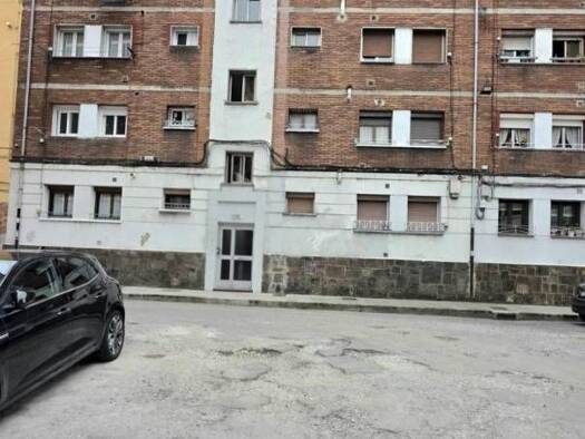 Wohnung zum Kauf 104.000 € 2 Zimmer 61 m² 1. Geschoss Mieres 33600