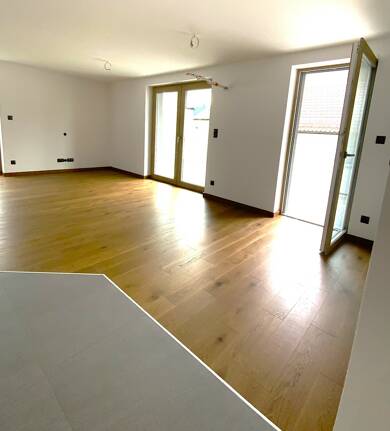 Studio zur Miete 1.380 € 4,5 Zimmer 115 m² 1. Geschoss Feldkirchen Feldkirchen/Straubing 94351