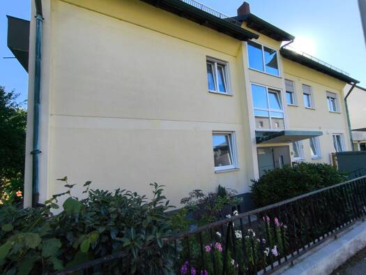 Wohnung zur Miete 720 € 3 Zimmer 82 m² Geschoss 2/2 frei ab sofort Rehbühl Weiden in der Oberpfalz 92637