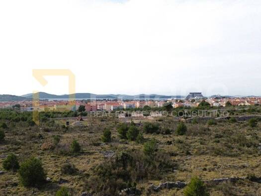 Wohn- und Gewerbegrundstück zum Kauf 305.760 € Vodice 22211