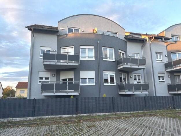 Wohnung zum Kauf 94.000 € 2 Zimmer 66,6 m² 3. Geschoss Schwoitsch Kabelsketal 06184