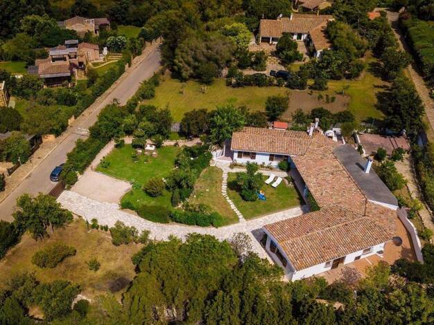 Villa zum Kauf provisionsfrei 1.649.000 € 10 Zimmer 160 m² 2.000 m² Grundstück Chia 09010