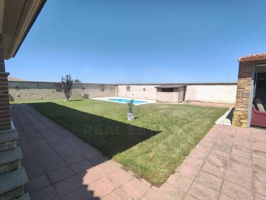 Villa zum Kauf 350.000 € 4 Zimmer 179 m² 825 m² Grundstück San Cristóbal de la Cuesta 37439