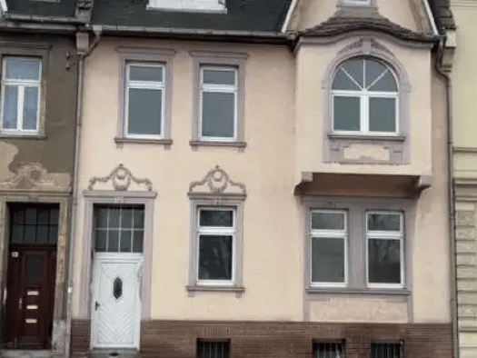 Wohnung zur Miete 435 € 2 Zimmer 72,3 m² frei ab sofort Bahnhofstraße 10 A Bernburg Bernburg 06406