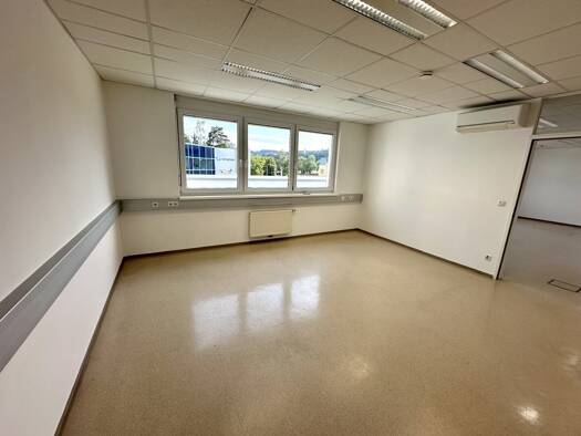 Büro zur Miete 8,80 € 3 Zimmer Straßganger Straße Straßgang Graz 8054