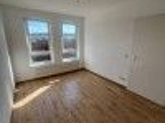 Wohnung zur Miete 445 € 2 Zimmer 49,1 m² 1. Geschoss frei ab 01.10.2026 Kohlsdorfer Straße 11 Freital Freital 01705