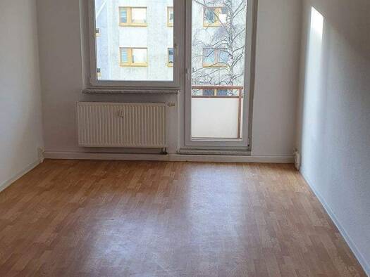 Wohnung zur Miete 242 € 3 Zimmer 60,6 m² frei ab sofort Albert-Schweitzer-Straße 21 Döbeln Döbeln 04720