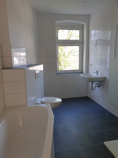 Wohnung zur Miete 990 € 5 Zimmer 120 m² 1. Geschoss frei ab sofort Aue 08280