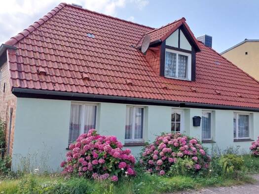 Einfamilienhaus zum Kauf 79.000 € 5 Zimmer 95 m² 1.199 m² Grundstück Brandshagen 18519