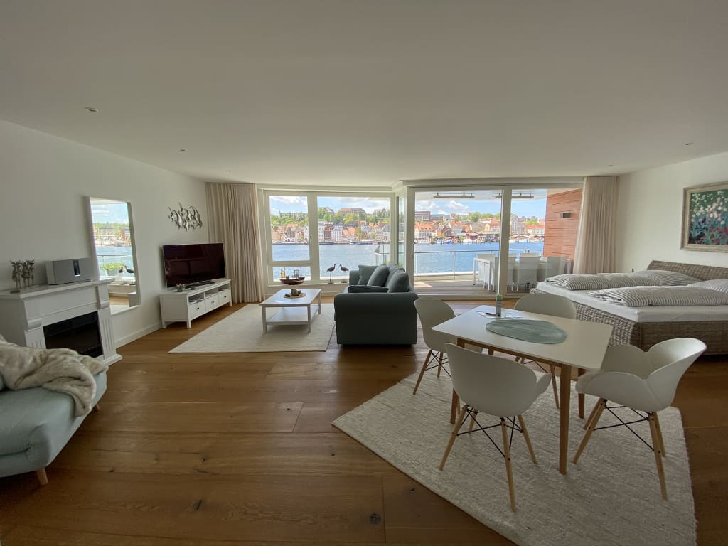 Wohnung zur Miete Wohnen auf Zeit 3.200 € 1 Zimmer 65 m²<br/>Wohnfläche ab sofort<br/>Verfügbarkeit Ballastkai Flensburg 24937