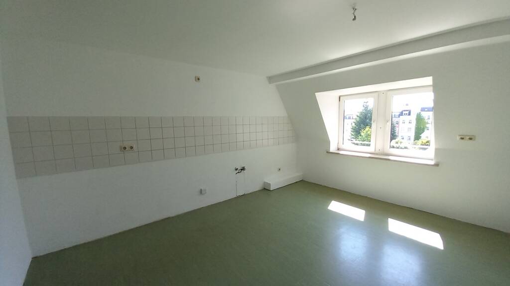 Studio zur Miete 460 € 4 Zimmer 84 m² 3. Geschoss Dr.-Külz-Straße 47a Meerane 08393