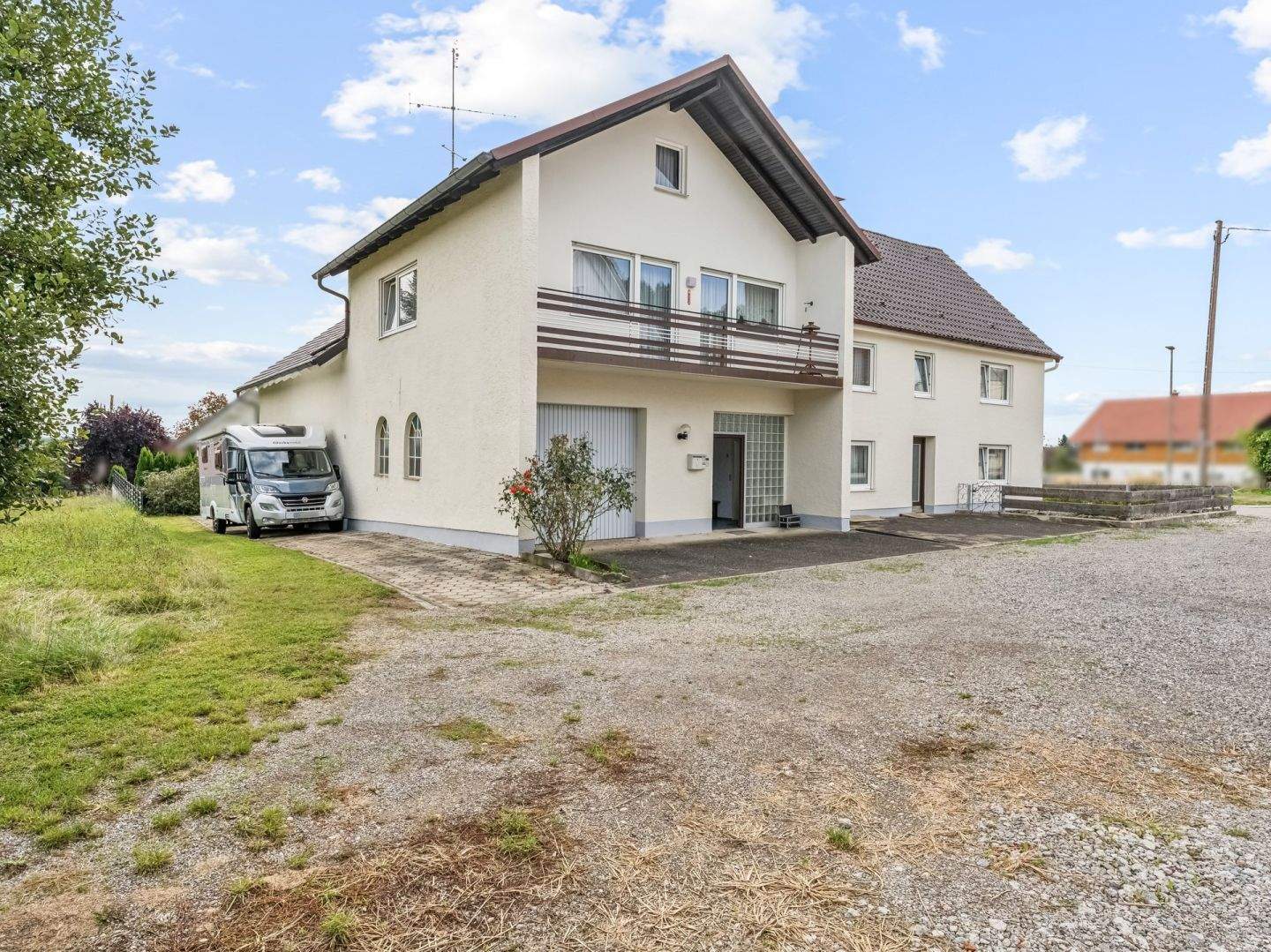 Immobilie in Osterberg - Wohnhaus zur flexiblen Nutzung mit Werkstatt und weiteren Flächen in Osterberg - Bild 1