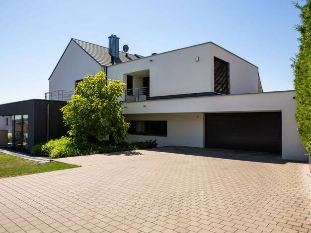Einfamilienhaus zum Kauf 1.297.000 € 6 Zimmer 219 m² 825 m² Grundstück frei ab sofort Zirndorf Zirndorf 90513