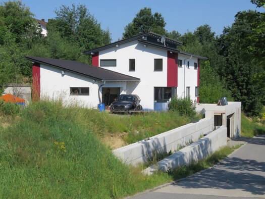 Einfamilienhaus zum Kauf 595.000 € 6,5 Zimmer 172 m² 2.121 m² Grundstück frei ab sofort Viechtach Viechtach 94234