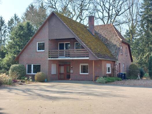 Bauernhaus zum Kauf 8 Zimmer 288,8 m² 10.629 m² Grundstück frei ab sofort Heeslingen 27404