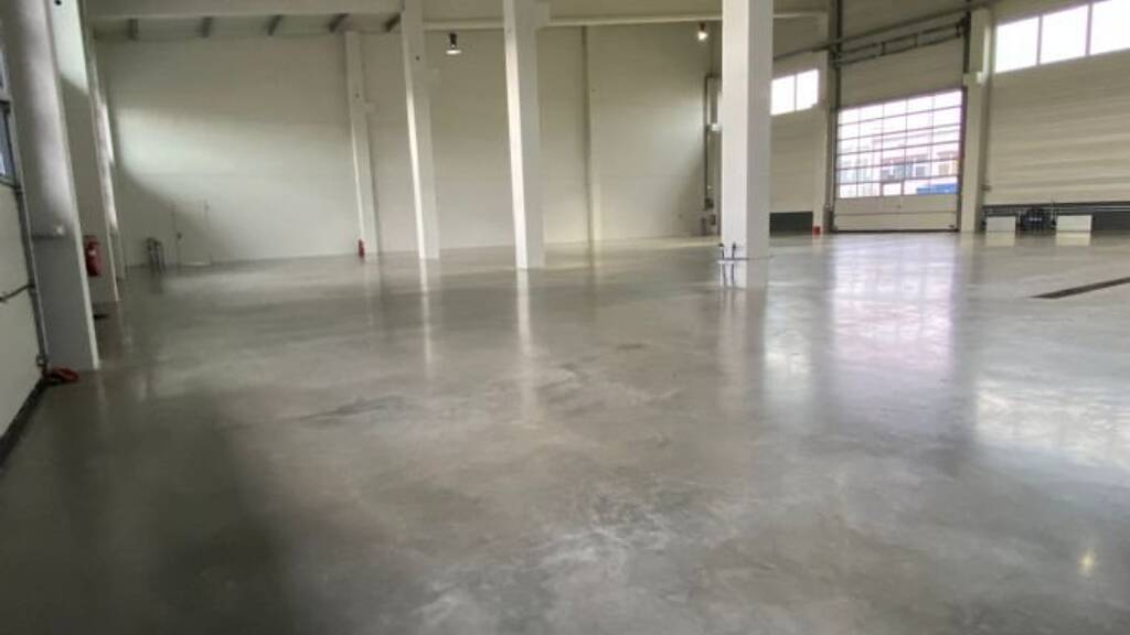 Produktionshalle zur Miete provisionsfrei 950 m² Lagerfläche teilbar von 475 m² bis 950 m² Bayerwaldstraße Steinach 94377