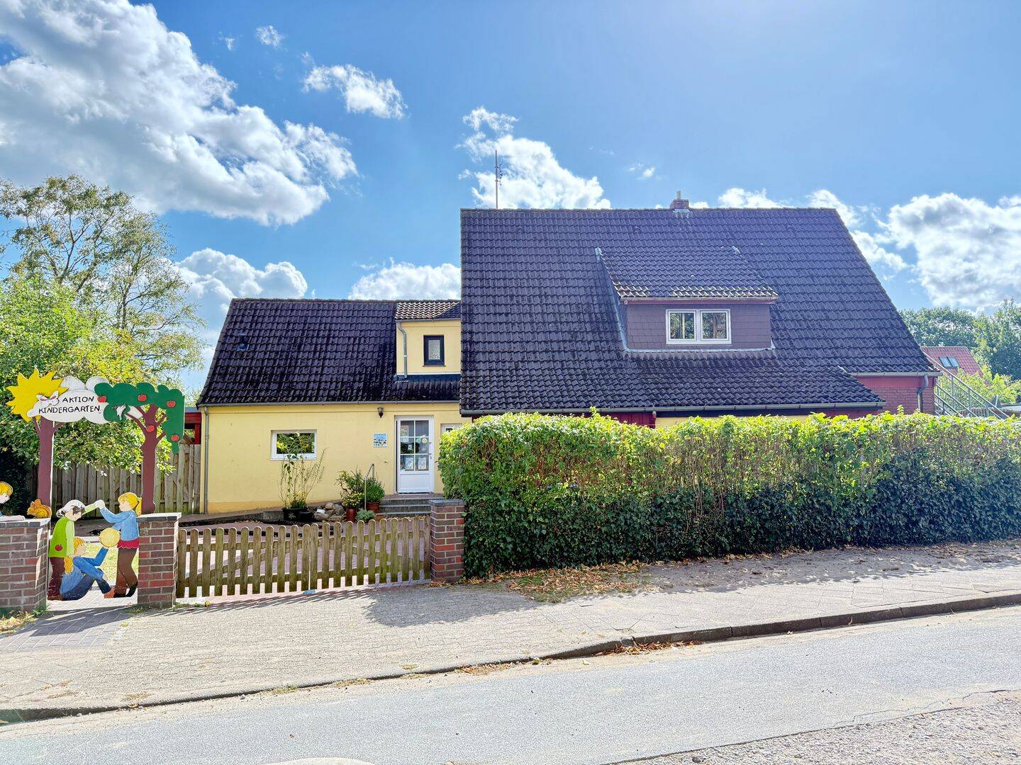 Immobilie in Rotenburg - Langfristig vermietete Immobilie (Kindergarten) zu verkaufen - Bild 1