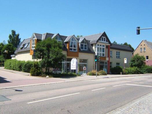 Wohnung zur Miete 549 € 137,2 m² Glauchauer Straße 37a Lichtenstein Lichtenstein (Sachsen) 09350