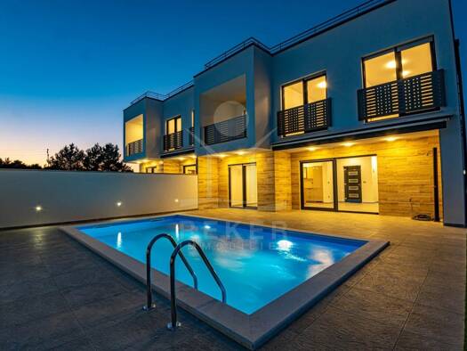Doppelhaushälfte zum Kauf 595.000 € 4 Zimmer 138 m² 136 m² Grundstück Vodice