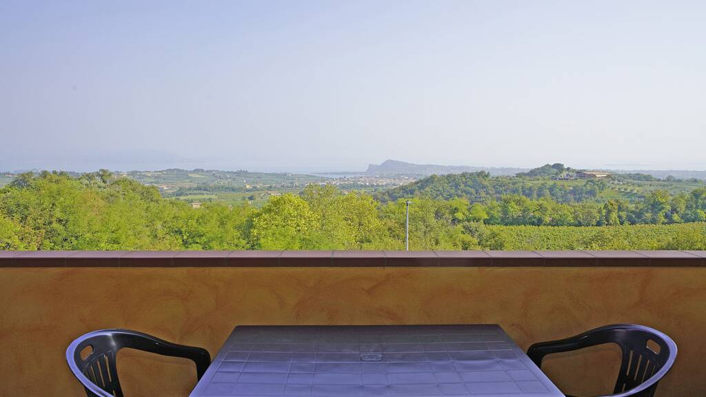 Studio zum Kauf 325.000 € 2 Zimmer 70 m² 2. Geschoss frei ab sofort Via Borgo Alto Puegnago del Garda