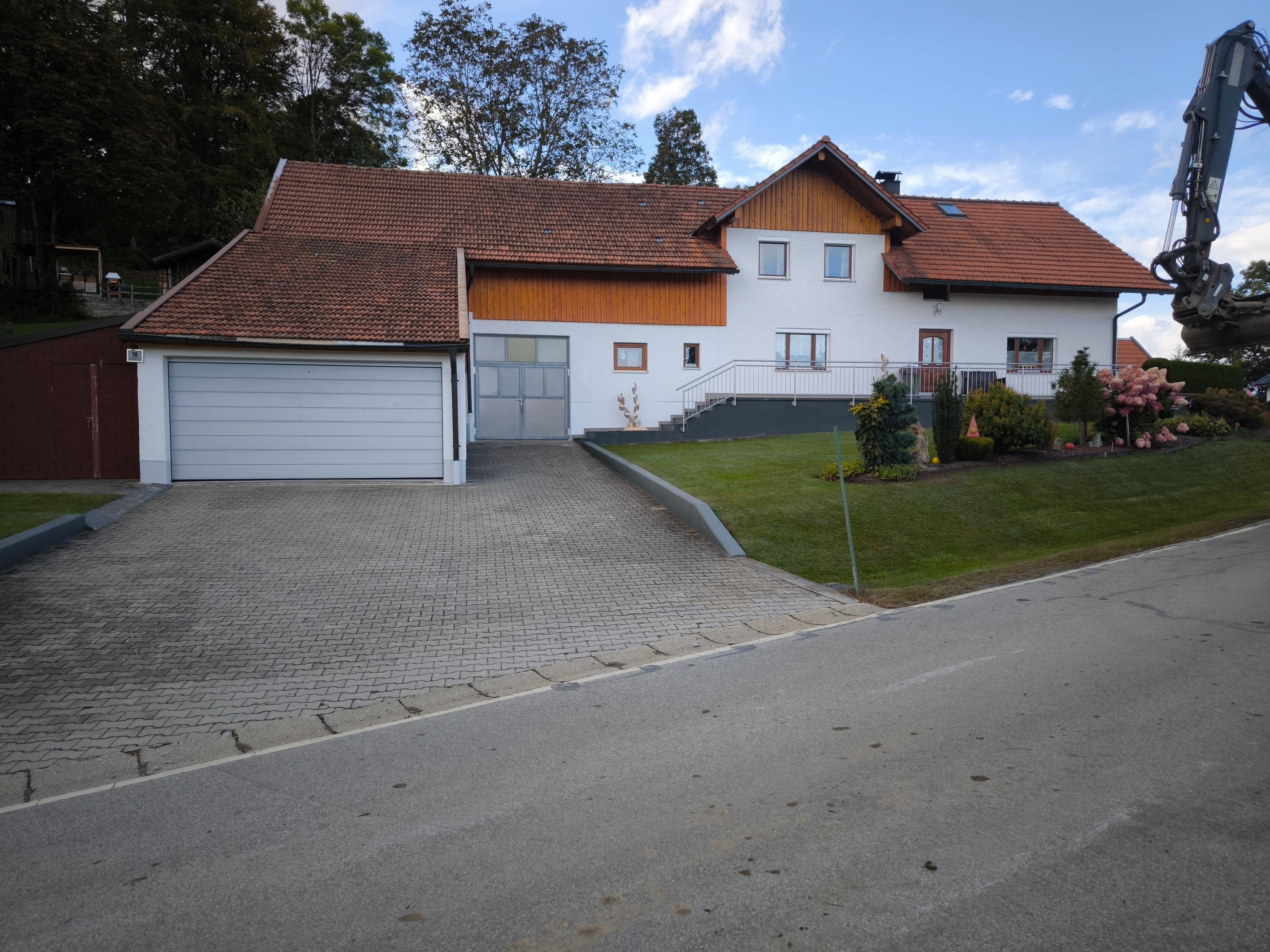 Haus zum Kauf 460.000 € 6 Zimmer 179 m²<br/>Wohnfläche 2.832 m²<br/>Grundstück Musterstrasse 11 Unterneumais Kirchberg i.Wald 94259