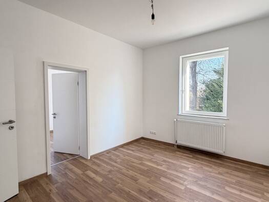Wohnung zur Miete 800 € 4 Zimmer 82,4 m² EG Witzschersdorf Leuna 06237