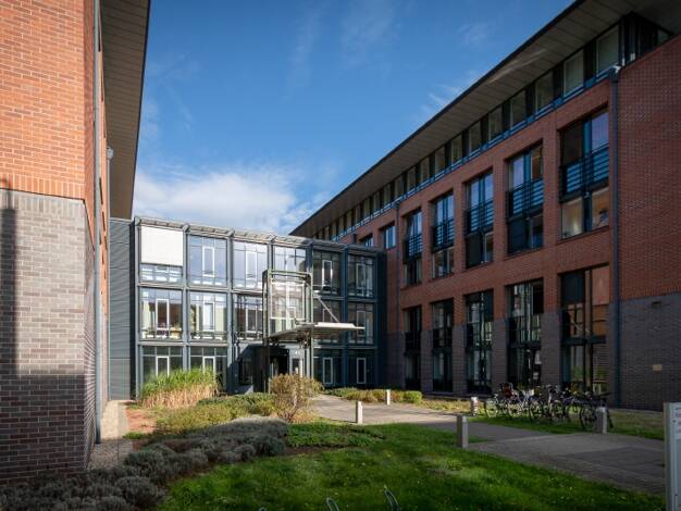 Bürofläche zur Miete provisionsfrei 14 € 168 m² Bürofläche Johannstadt-Nord Dresden 01307