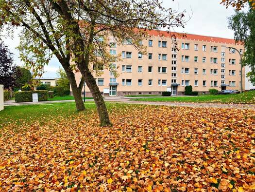 Mehrfamilienhaus zum Kauf 850.000 € 72 Zimmer 1.435 m² 1.323 m² Grundstück Querfurt Querfurt 06268