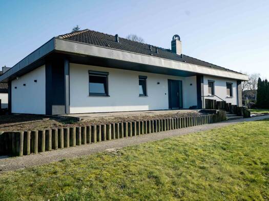 Einfamilienhaus zum Kauf 299.000 € 5 Zimmer 141 m² 1.998 m² Grundstück Neu-Ebersdorf Ebersdorf 27432