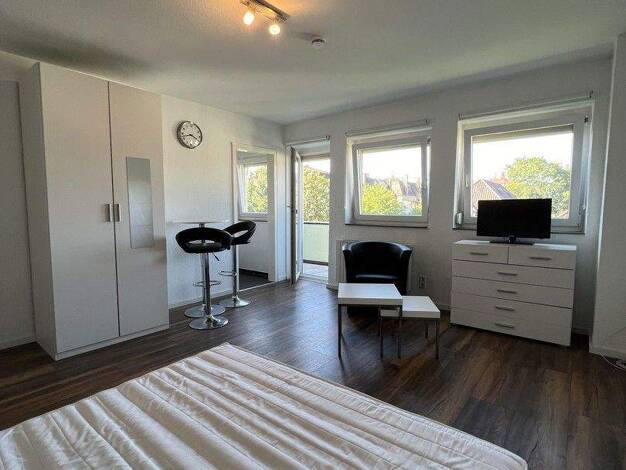 Studio zur Miete 790 € 1 Zimmer 30 m² 4. Geschoss Wörishofener Str. 29 Bad Cannstatt Stuttgart 70372