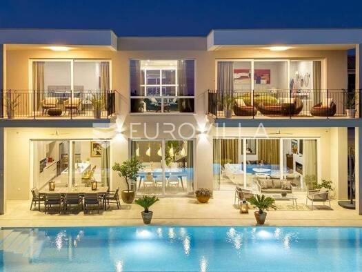 Haus zur Miete 11.200 € 4 Zimmer 500 m² Bibali Buje