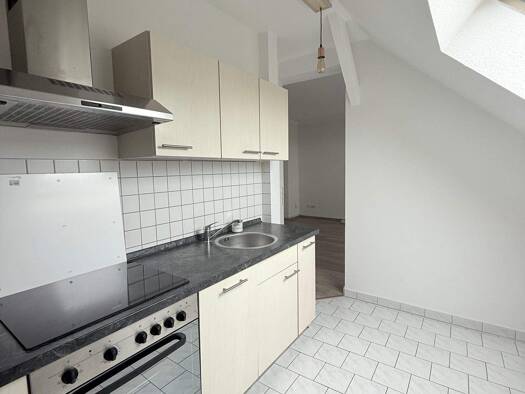 Wohnung zur Miete 350 € 3 Zimmer 60,9 m² 3. Geschoss frei ab sofort Reineckerstraße 15 Gablenz Chemnitz 09126